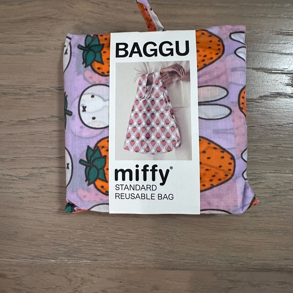 BAGGU x Miffy Strawberry STANDARD Reusable Tote Bag